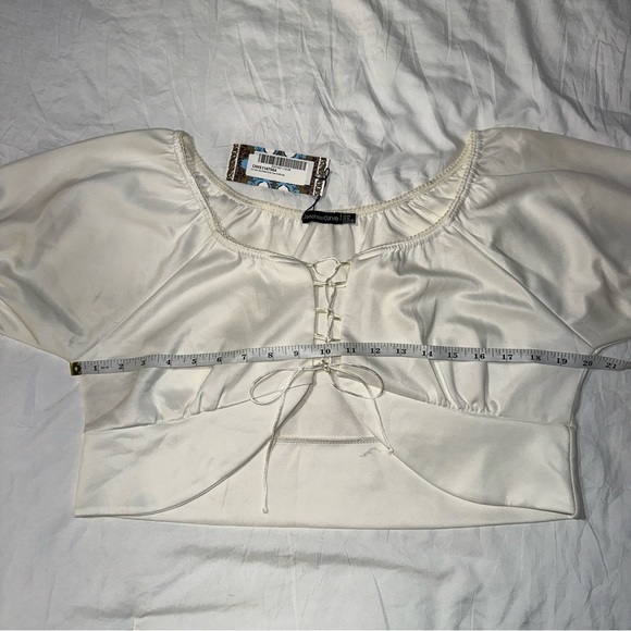 Boohoo Curve | NWT Lace Up Front Detail Crop Top Ivory White Vintage Look - Picture 10 of 13